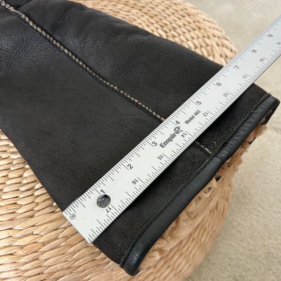 UGG Brooks Tall Black Leather Boots Genuine Sheepskin Lining Women’s Sz 8 Winter - Picture 7 of 16